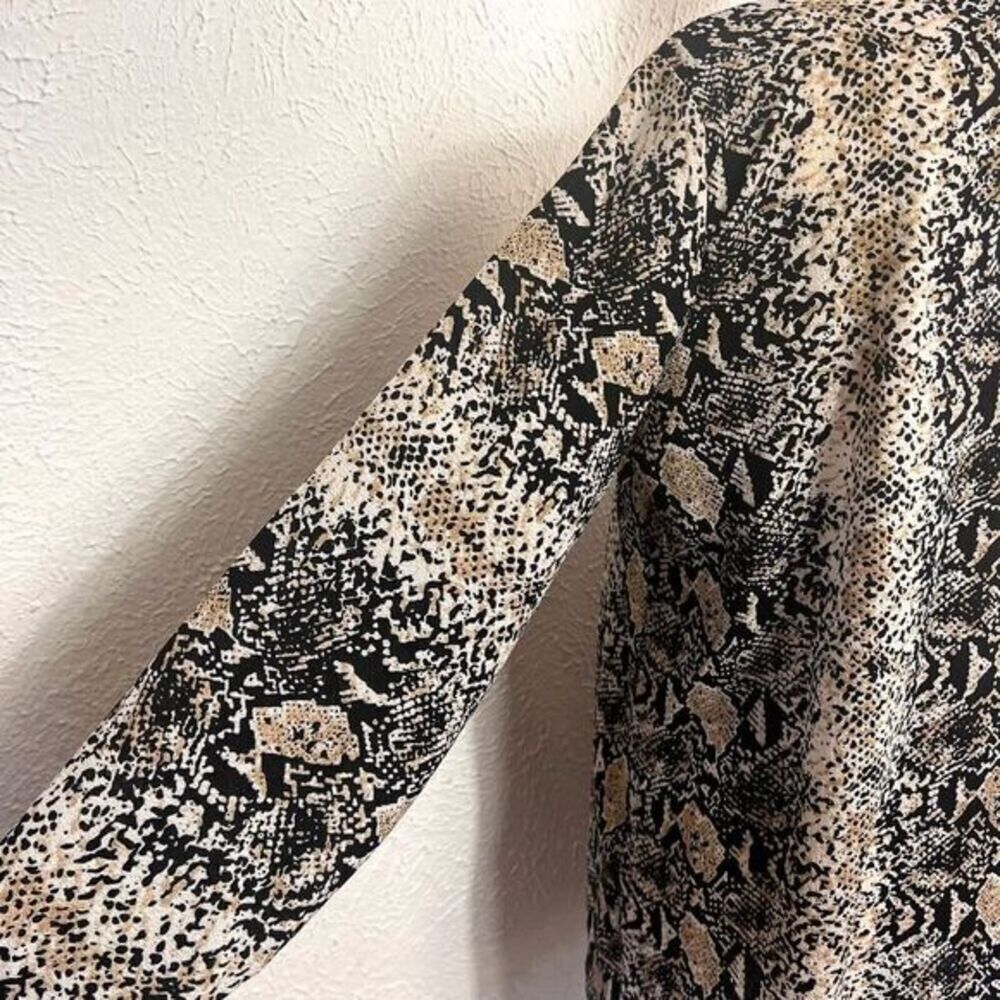 BELONGSCI Women's Loose Blouse Long Sleeved V-Neck Top Medium‎ Animal Print - Picture 7 of 16